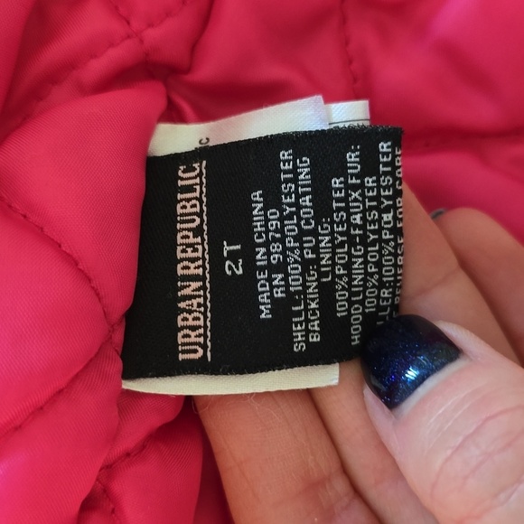 Girl's jacket. Size 2T - Picture 11 of 12